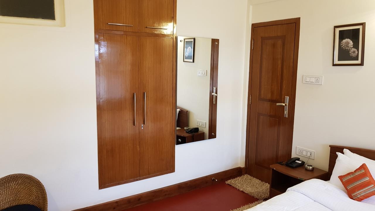 Woodland Hill Stay Shillong Ngoại thất bức ảnh